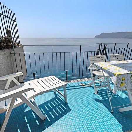 Appartamento Stupenda Vista Mare แบร์เจจจี ภายนอก รูปภาพ