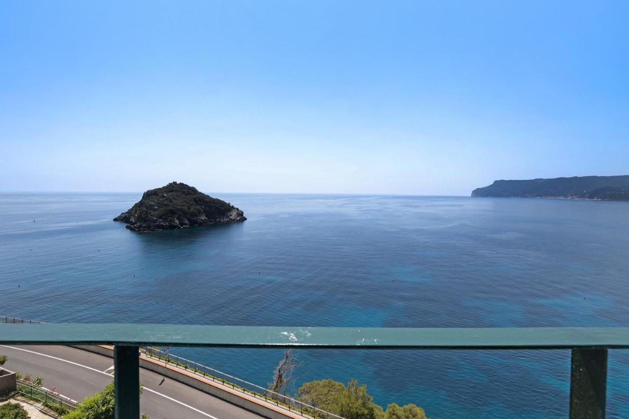 Appartamento Stupenda Vista Mare แบร์เจจจี ภายนอก รูปภาพ
