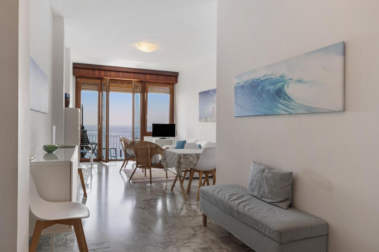 Appartamento Stupenda Vista Mare แบร์เจจจี ภายนอก รูปภาพ
